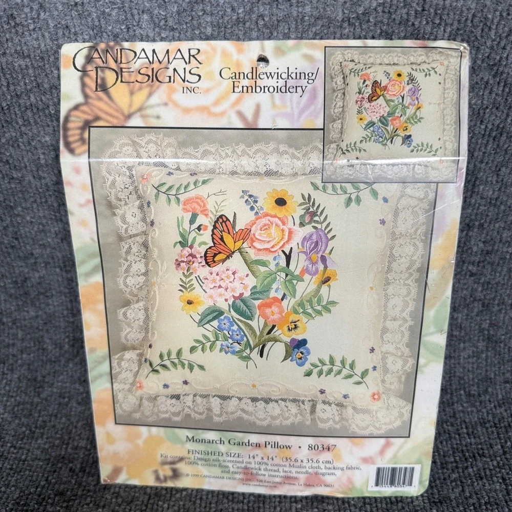 Candamar Designs Embroidery Kit ‎ 80347 Monarch Garden Pillow 14X4 (35.6X35.6cm)